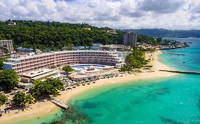 Grand Decameron Cornwall Beach, A Trademark All-Inclusive Resort